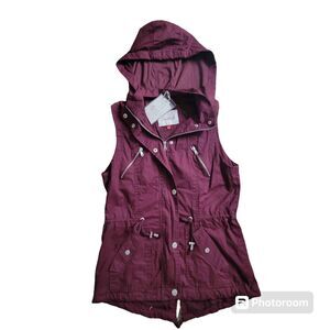 NWT Women's Size Small Snobbish Collection wine colored vest